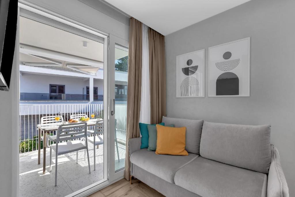Villa Anchor Baška Voda Buitenkant foto
