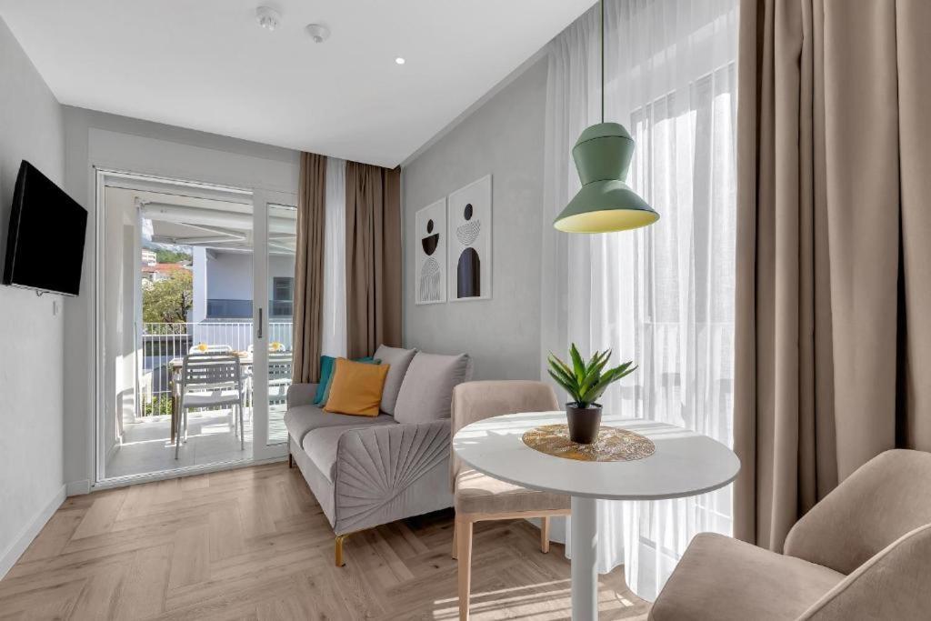 Villa Anchor Baška Voda Buitenkant foto