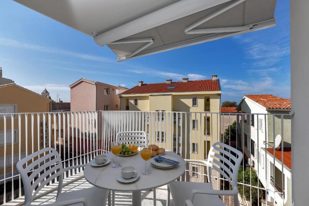 Villa Anchor Baška Voda Buitenkant foto