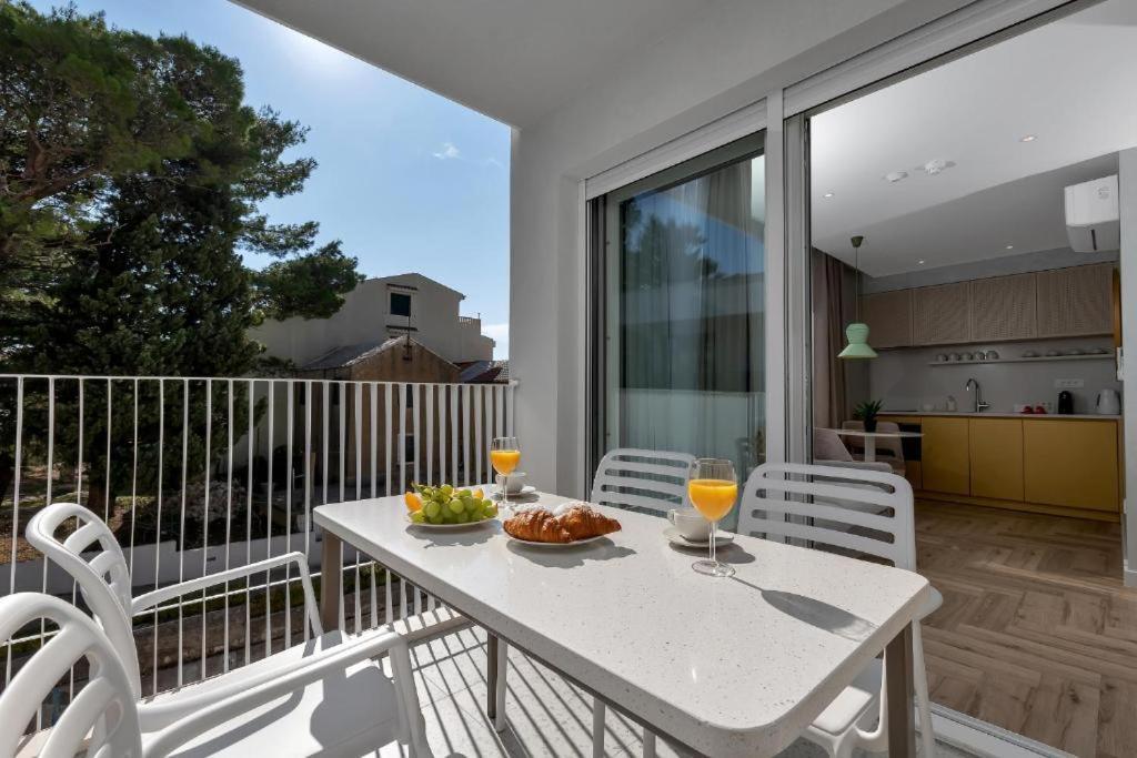 Villa Anchor Baška Voda Buitenkant foto